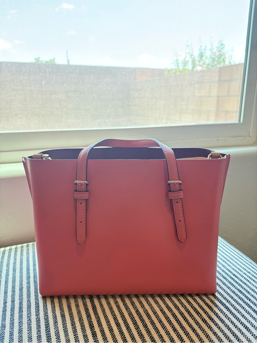 Coach Mollie Tote 25 - Picture 2 of 3